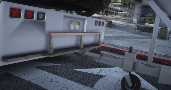 1_2_0e4a4bad-54a9-4bb9-93c0-cda29afddc66.jpg Brute Flatbed with Tow Hitch